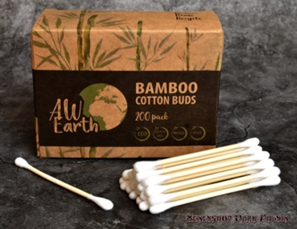 Lumaysa Bamboo Cotton Buds 200 pcs in plastic-free kraft box with bamboo sticks and soft white cotton tips on a dark background