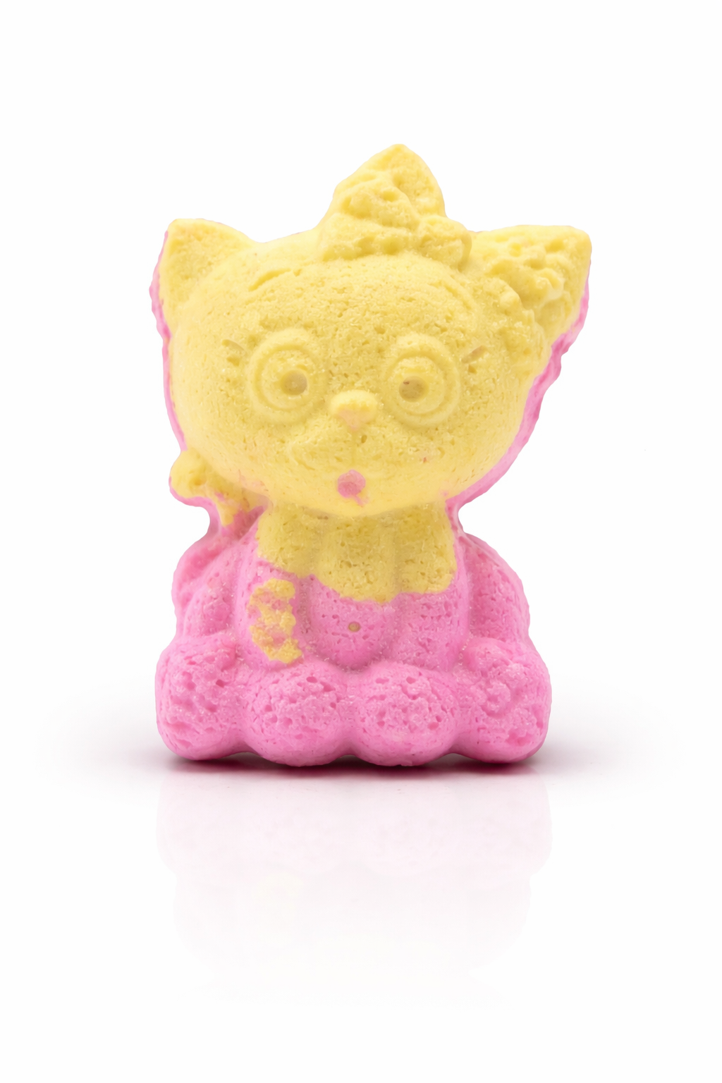 Yellow and pink kitty bath bomb with banana scent – cute kids bath fizz by Lumaysa