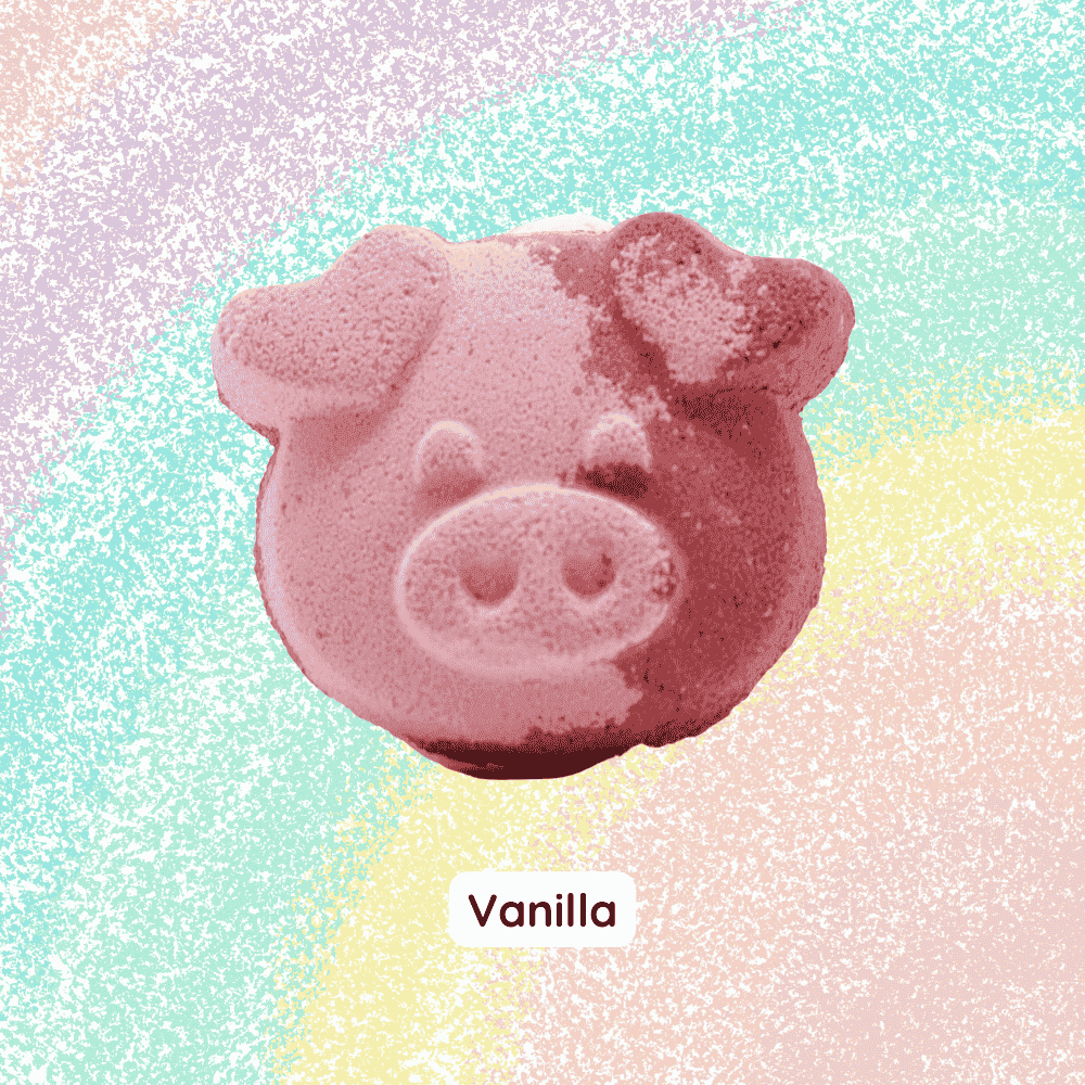 Lumaysa Sweet Piggy Bath Bomb vanilla cupcake – cute pink pig bath bomb with soft colourful background