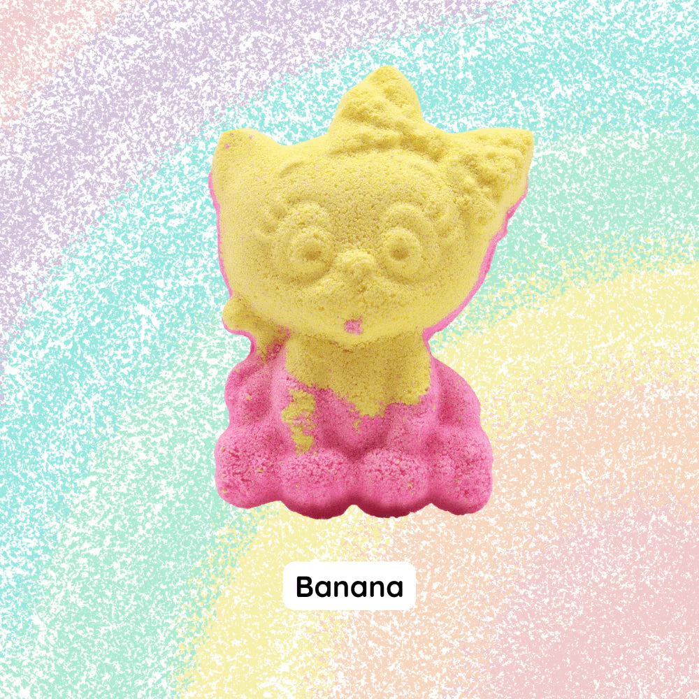 Banana kitty bath bomb in yellow and pink – colourful kids bath fizz with sweet banana scent