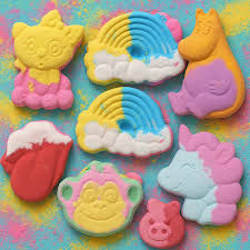 Colourful kids bath bombs in fun shapes – unicorn, rainbow and animal bath bombs for playful bath time